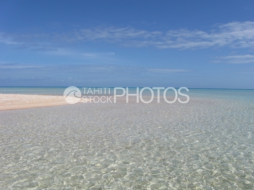 Pink Sand Beach and lagoon, Plage de sable rose et lagon