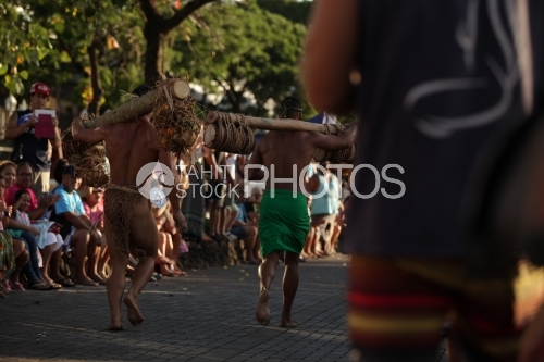 Fruits carriers racing in Papeete