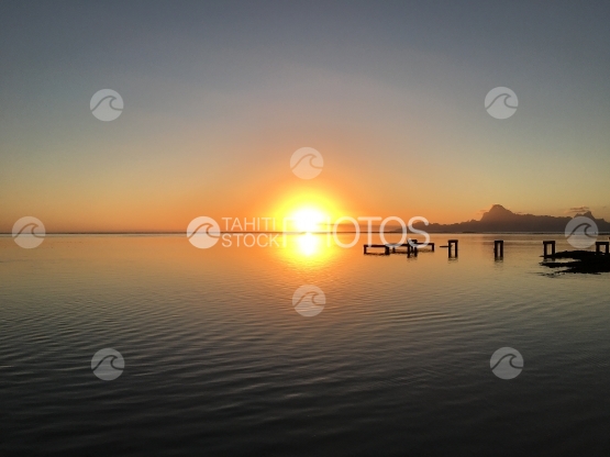 Moorea during sunset, seen from the beach at Le Meridien, Punaauia