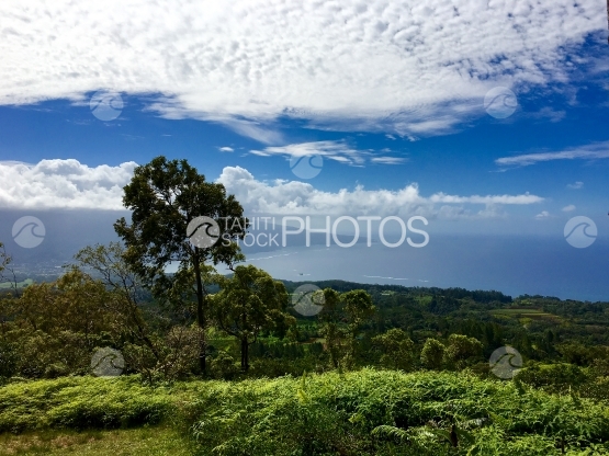 Tahiti iti, View from the plateau de Taravao on ocean