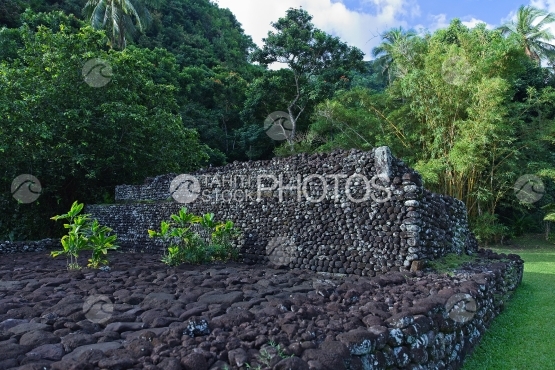 Tahiti, marae Arahurahu of Paea