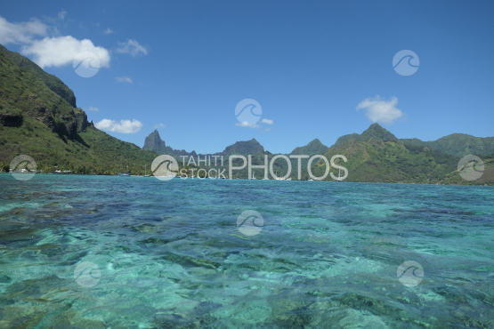 Coast line of Moorea