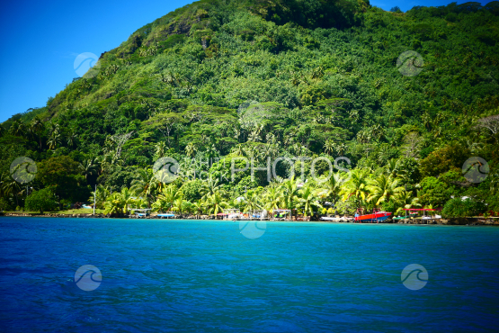 Coast line and lagoon of Huahine