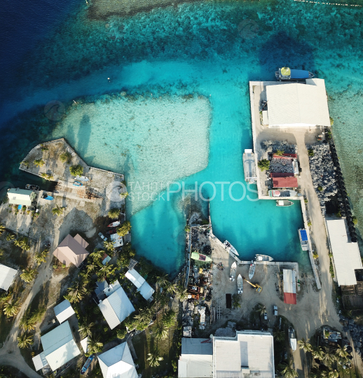Apataki, aerial shot of the village