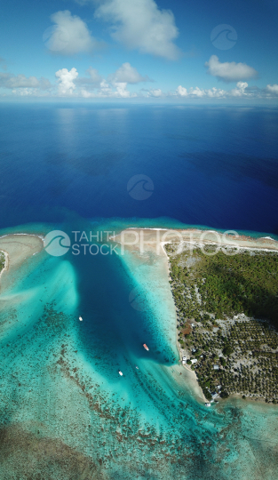 Toau, aerial shot of Anse Amio
