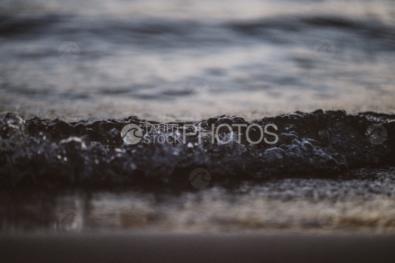 BORA BORA, SHORE ON THE BEACH AND SMALL WAVES