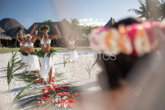 Bora Bora, traditional wedding and polynesian dancers