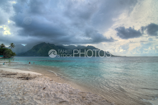 Opunohu bay and Taahiamanu beach under clouds
