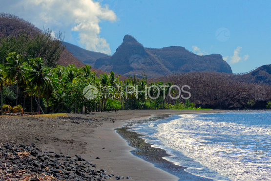 Nuku Hiva, Hakaui bay beach