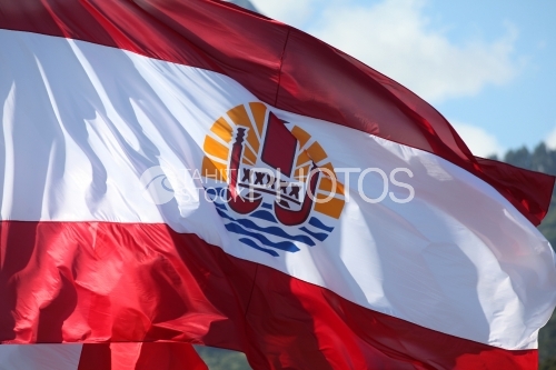 Polynesian Flag And Mountain, Drapeau Polynésien 