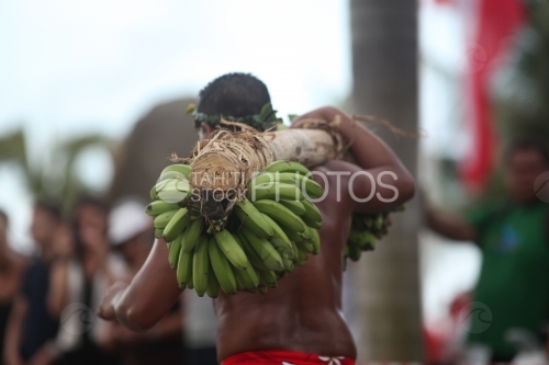 Traditionnal Race bearing fruit, Course Ã  pied des porteurs de fruits