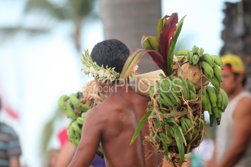 Traditionnal Race bearing fruit, Course Ã  pied des porteurs de fruits