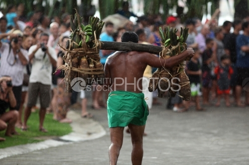 Traditionnal Race bearing fruit, Course Ã  pied des porteurs de fruits