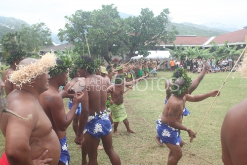 Tahitian and Traditional Spear Contest, Lanceurs de Javelots Traditionnels Polynésiens